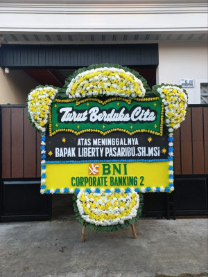 Papan Bunga Duka di Pulo